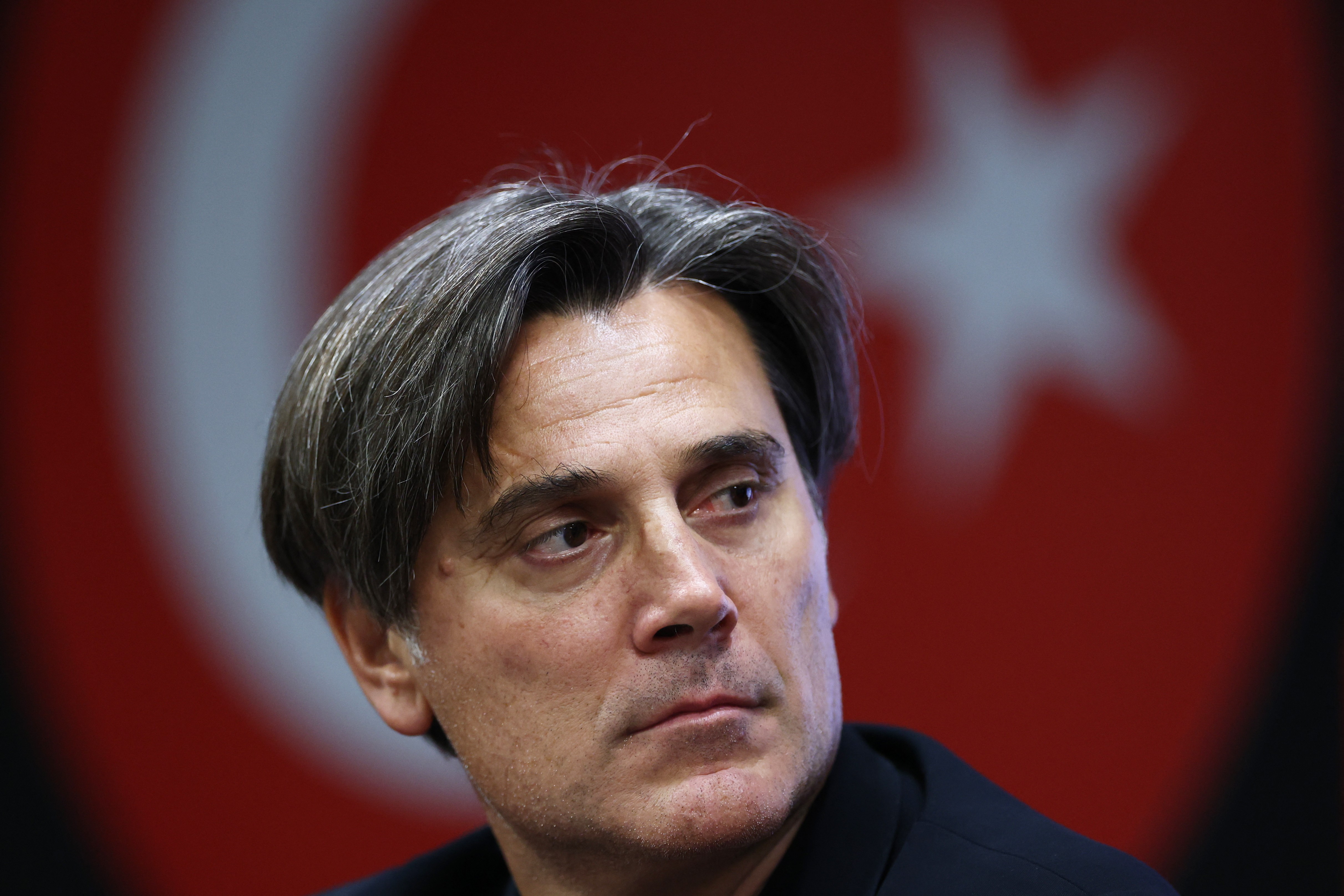 Vincenzo Montella bị sa thải khỏi cương vị HLV trưởng tuyển Thổ Nhĩ Kỳ sau khi không gặt hái được kết quả nào ở World Cup và Nations League.