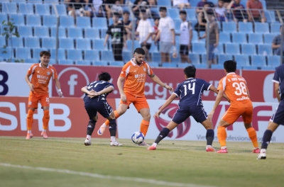 Tin nóng bóng đá sáng 1/6: V-League nghẹt thở trước vòng cuối, Arsenal 'mở hội'