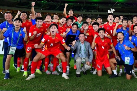 CĐV Đông Nam Á đồng loạt phản ứng khi Việt Nam sắm vai 'anh cả' khu vực