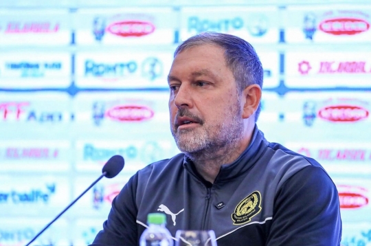 Nóng: HLV Malaysia bị yêu cầu từ chức sau trận thua Việt Nam