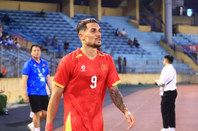 FIFA có hành động gây sốt với sao nhập tịch vừa ra mắt ĐT Việt Nam