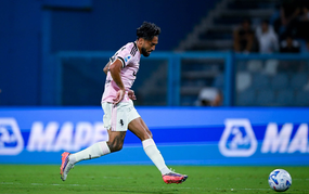 Thủng lưới phút 90+4, Juventus thua trên sân khách