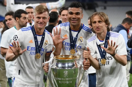 NÓNG: Huyền thoại 6 Champions League sắp tái xuất Real Madrid