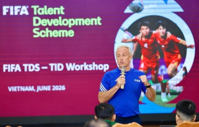 Bóng đá Việt Nam tiếp cận tiêu chuẩn FIFA trong tuyển chọn trẻ