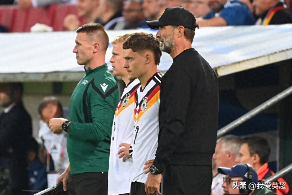 Klopp 59 tuổi cười khổ! Ra mắt sân nhà thất bại, 2 vòng đầu không thắng, mạnh mẽ nhận trách nhiệm: Tôi không hối hận về cuộc cải cách.