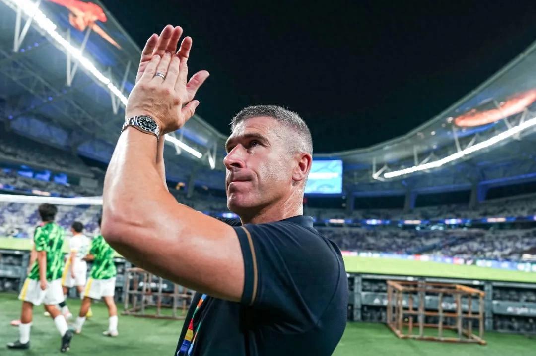 Phỏng vấn HLV trưởng Beijing Guoan Montgomery: Chiến thắng trên sân khách trước Shanghai Shenhua là bước ngoặt xây dựng niềm tin, AFC Champions League cố gắng thắng càng nhiều càng tốt