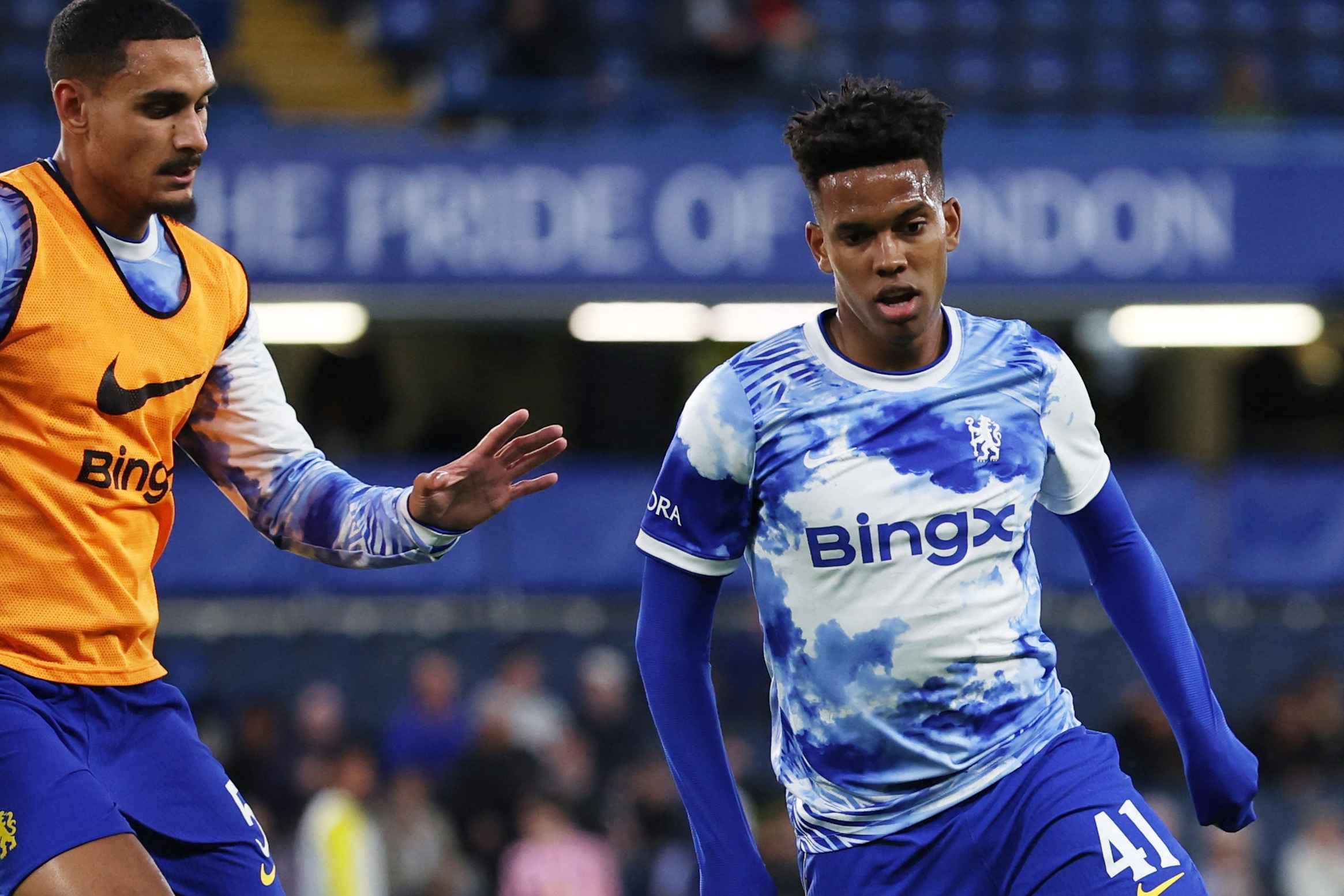 Nguồn Flashscore: việc Barcelona liên hệ với Estevao là quá sớm khi Chelsea vẫn giữ cam kết.