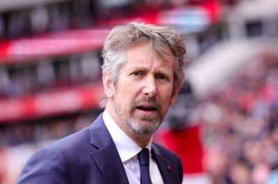Van der Sar nói thẳng về 'nỗi thất vọng' của MU