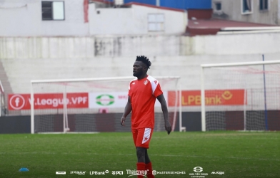 Nhà vô địch V-League bất ngờ thử việc tại CLB mới