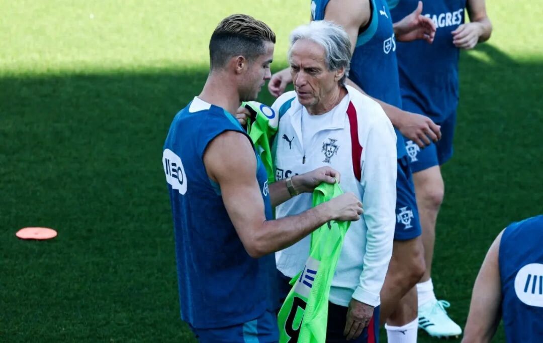 Sự cố Ronaldo rút khỏi đội tuyển, Bồ Đào Nha chưa sẵn sàng nói lời chia tay