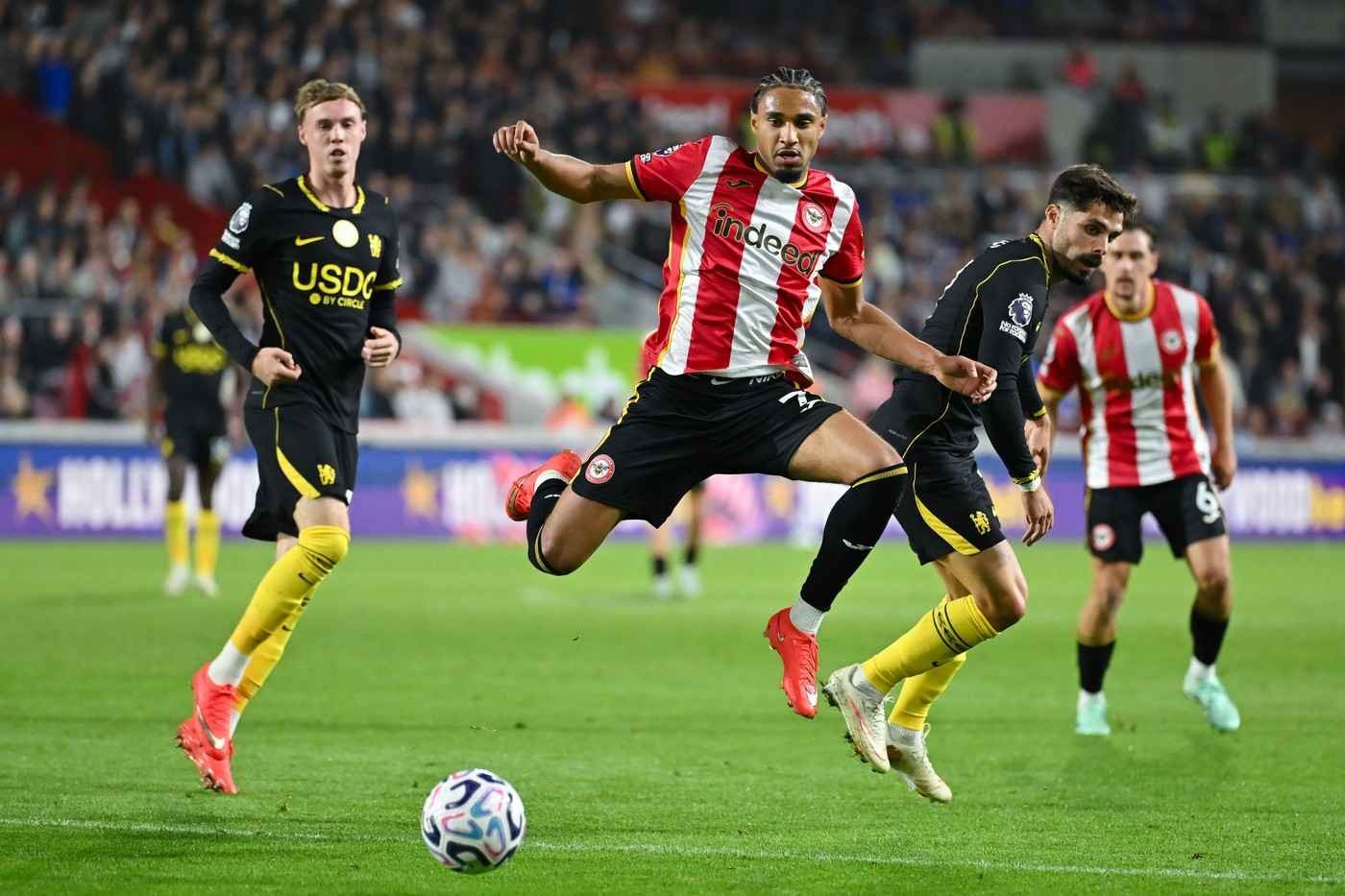 Kevin Schade của Brentford cần cải thiện điều gì nếu muốn chuyển đến Liverpool hoặc Man Utd