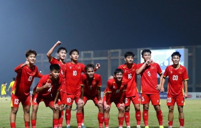 CĐV ĐNÁ bùng nổ phản ứng khi Việt Nam lần thứ 4 vô địch Đông Nam Á