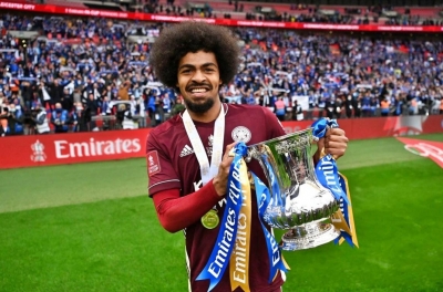 Nhà vô địch FA Cup chưa thể sang Việt Nam hội quân