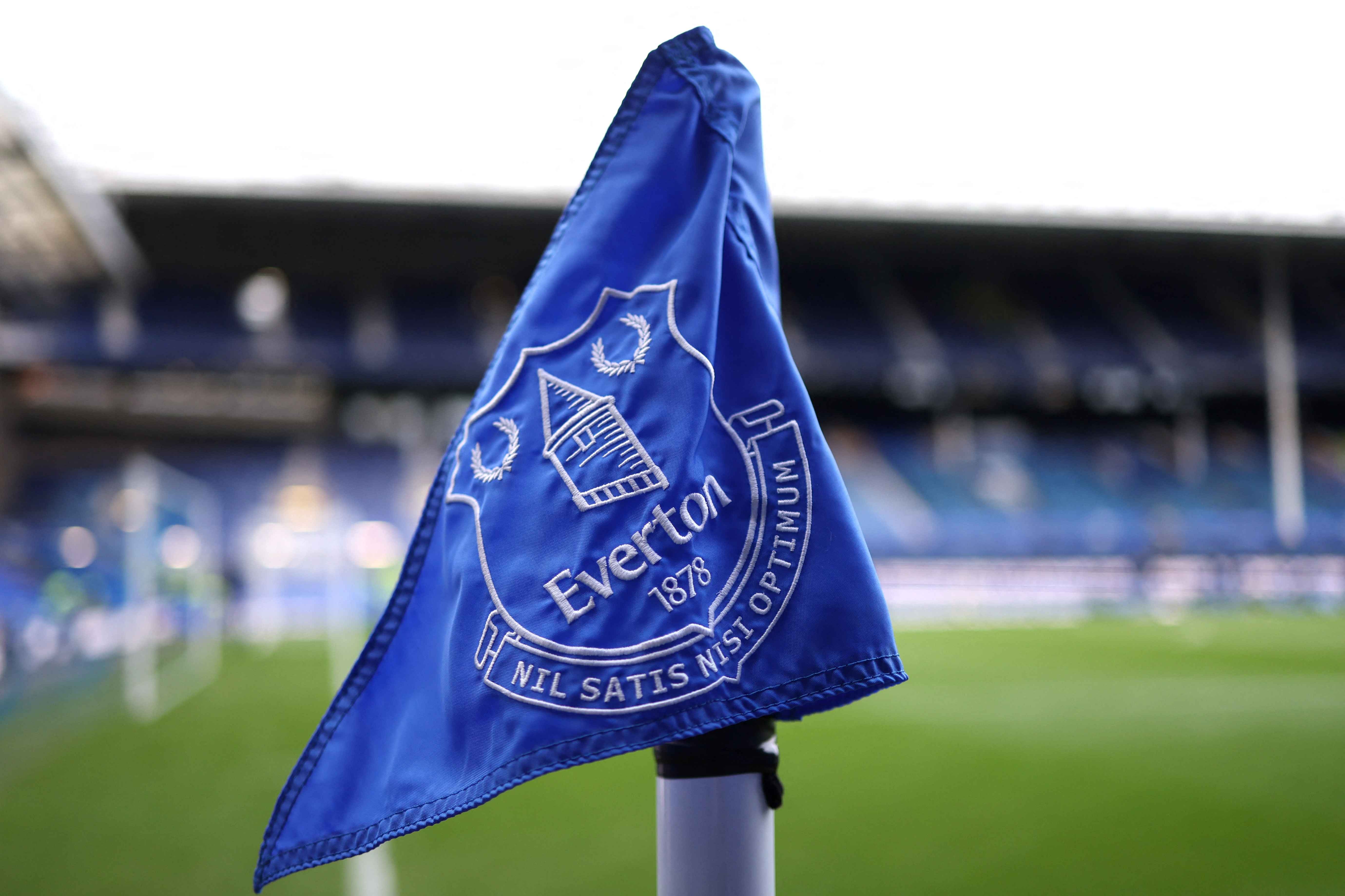 Tập đoàn Friedkin rao bán toàn bộ Everton hai năm sau khi mua lại câu lạc bộ