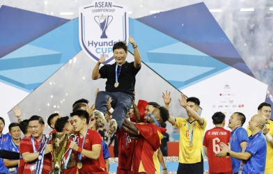 HLV Kim Sang Sik ra quyết định quan trọng với ĐT Việt Nam tại giải FIFA