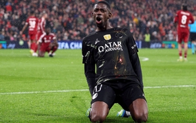Ousmane Dembele tiếp tục là cơn ác mộng của sân Anfield