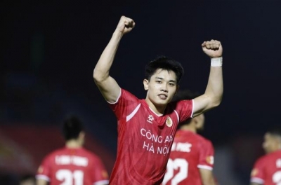 Đình Bắc lọt tầm ngắm hai ông lớn V-League