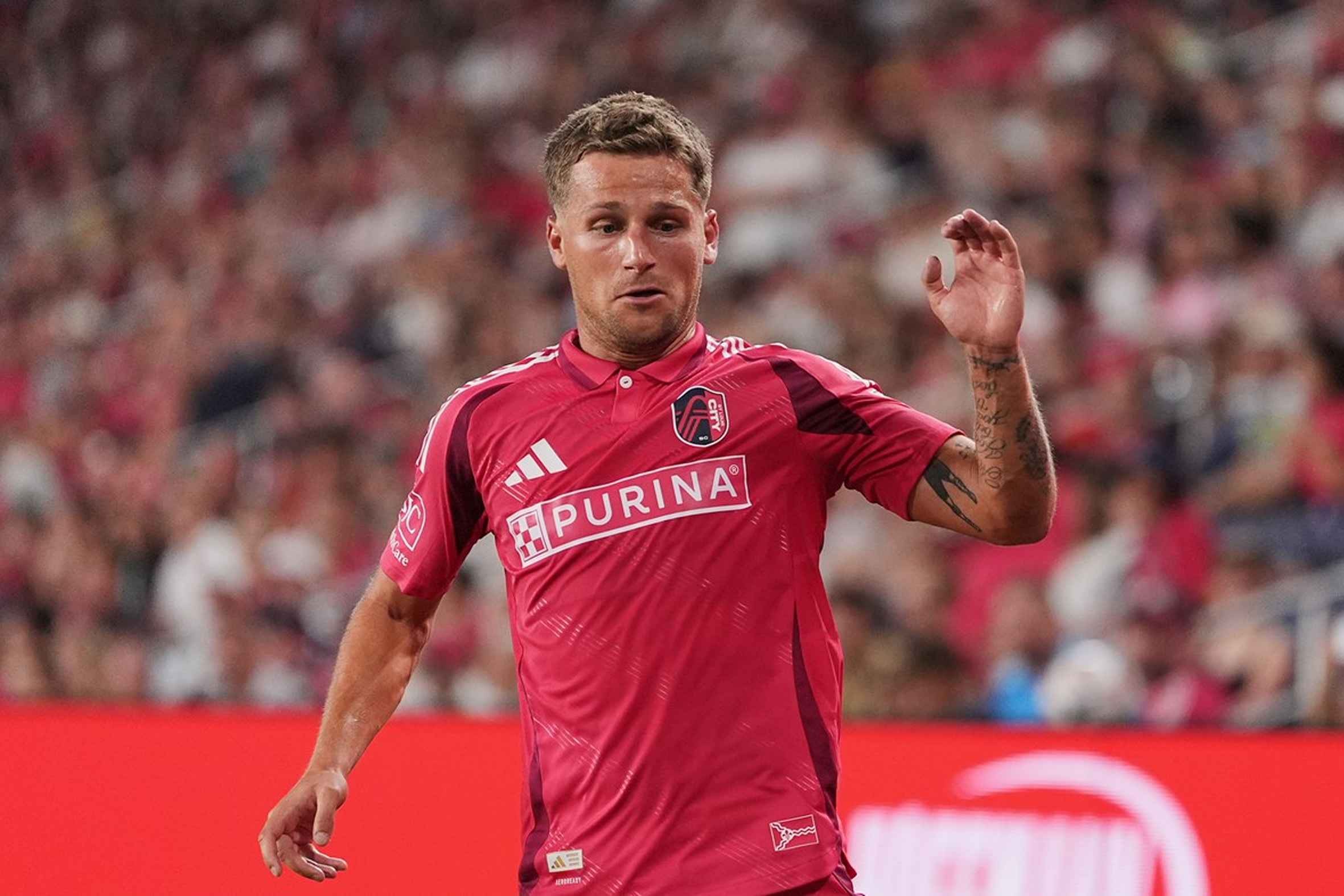 Bản hợp đồng mùa hè của Đan Mạch ghi hat-trick trong 21 phút tại trận đấu MLS ở St. Louis