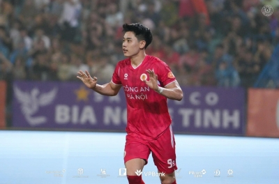 Đình Bắc sắp phá kỷ lục của Xuân Son tại V.League