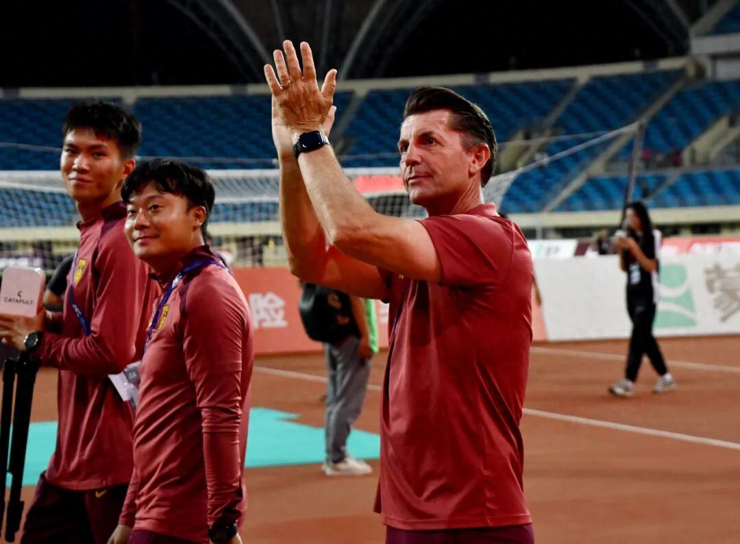 Colin Bell: Hy vọng bóng đá Trung Quốc có sức mạnh và sức sống như cách Trung Quốc thể hiện với thế giới