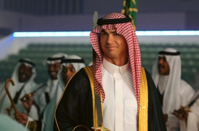 Ronaldo bất ngờ tham gia 'nghi thức' đặc biệt dù không theo đạo Hồi