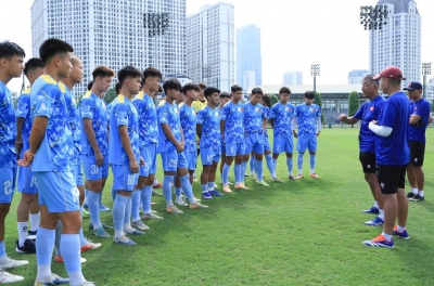 HLV Nhật Bản phải loại thêm 2 cầu thủ U19 Việt Nam trước giải AFF