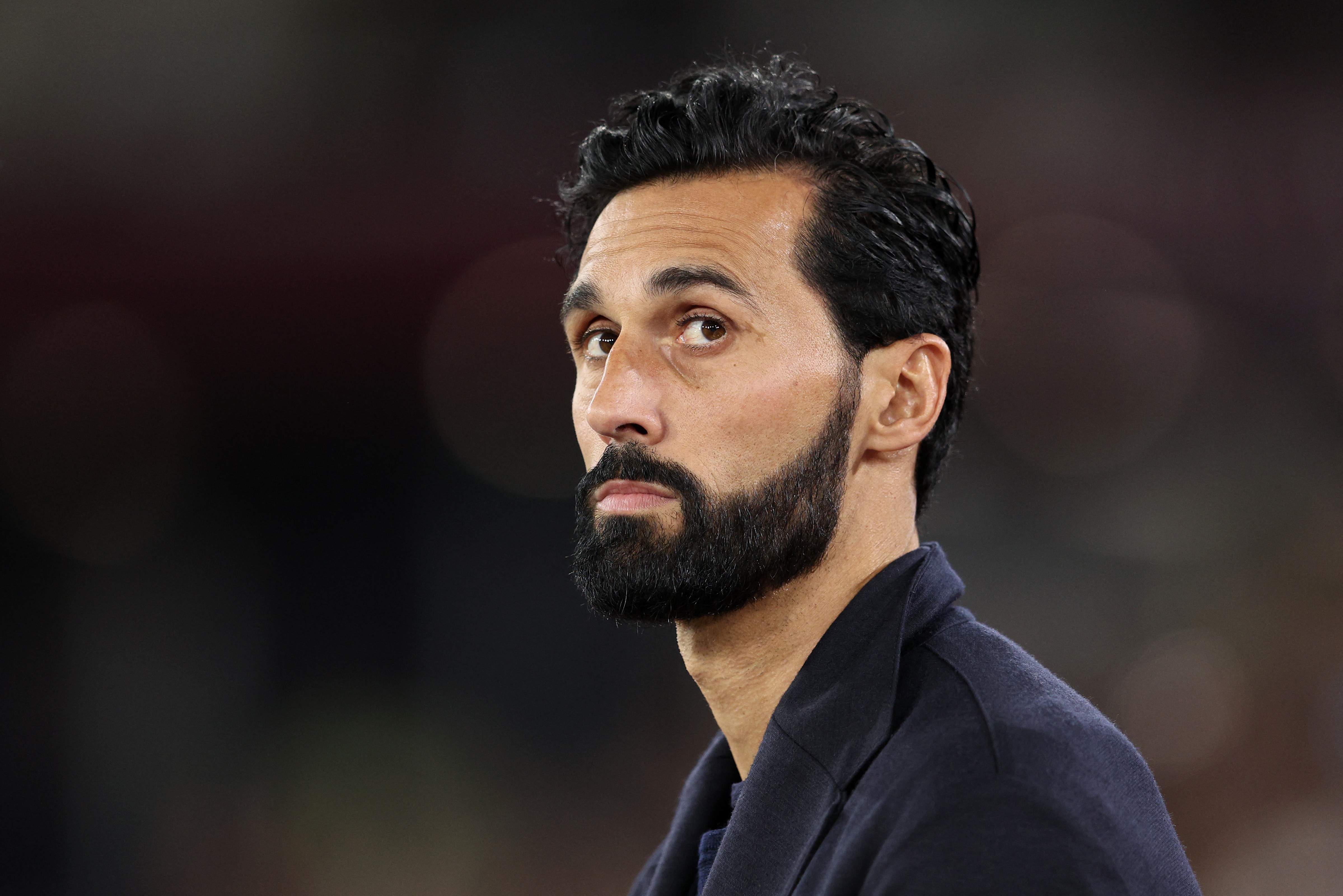 Alvaro Arbeloa đáp trả những lời chỉ trích khi Fulham đứng cuối bảng Ngoại hạng Anh