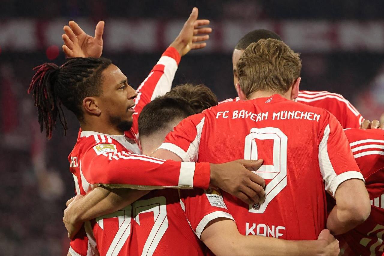 8-1! Bundesliga là giải đấu duy nhất trong năm giải lớn không có nghi ngờ về chức vô địch, Bayern dẫn đầu với 11 điểm và hiệu số +51.