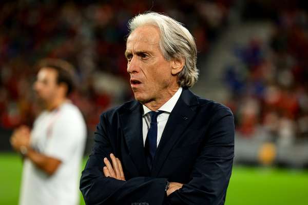Rasmus Hojlund cáo buộc huấn luyện viên người Bồ Đào Nha thiếu fair-play sau cú đẩy gây tranh cãi