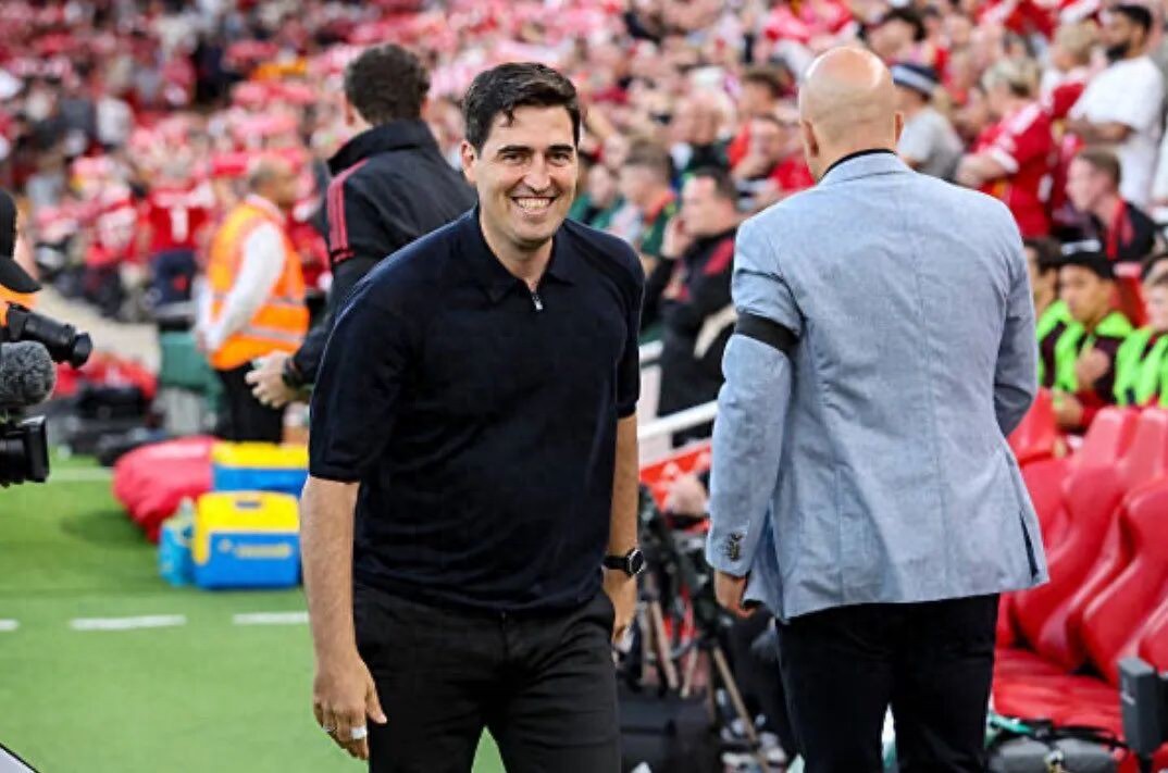 Thời gian đếm ngược cho Iraola dẫn dắt Liverpool, đội hình thiếu hụt là thử thách lớn nhất