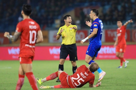 CHÍNH THỨC: VFF ra phán quyết cuối cho trọng tài thổi 11m sai lầm