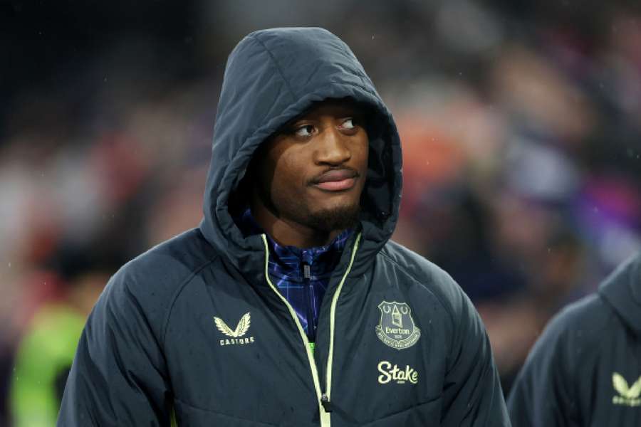 Tiền đạo Martin Sherif của Everton bị FA phạt vì vi phạm quy định cá cược