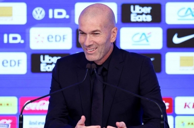 Zidane thay máu tuyển Pháp ngay trước trận ra mắt