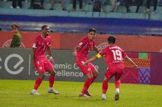Ngoài xử thua 0-3, CAHN còn bị AFC phạt tiền