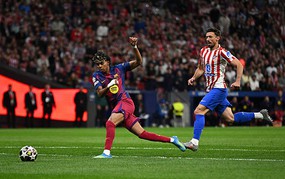 Eric Garica dính thẻ đỏ, Barcelona bị Atletico loại ở tứ kết Champions League