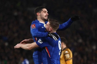 Chelsea khiến Hull City chìm trong đêm ác mộng