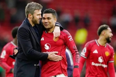 MU quyết tâm tìm người thay thế Michael Carrick