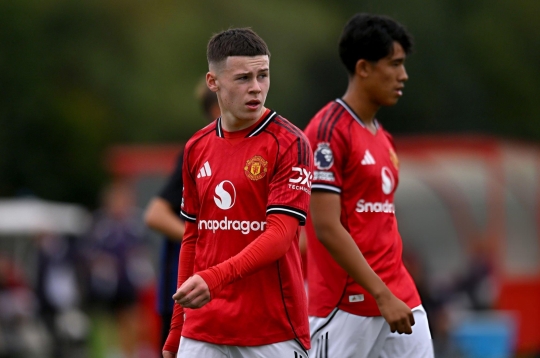 CHÍNH THỨC: Cầu thủ MU xác nhận nghỉ thi đấu hết mùa