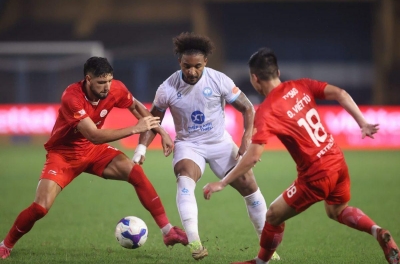 Trực tiếp bóng đá Nam Định 0-0 Viettel: Tìm kiếm bàn thắng