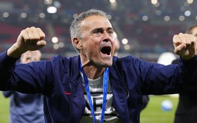 Không phải Carrick, MU cần Luis Enrique