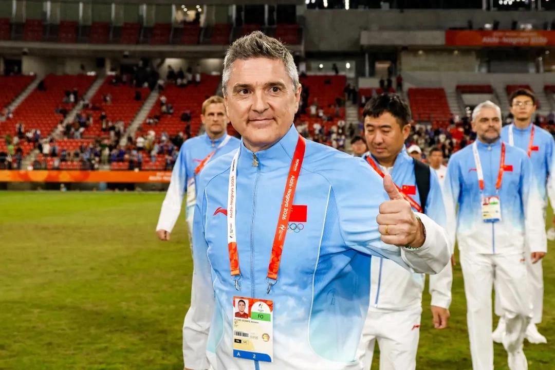 Antonio, để bóng đá Trung Quốc thấy một khả năng khác