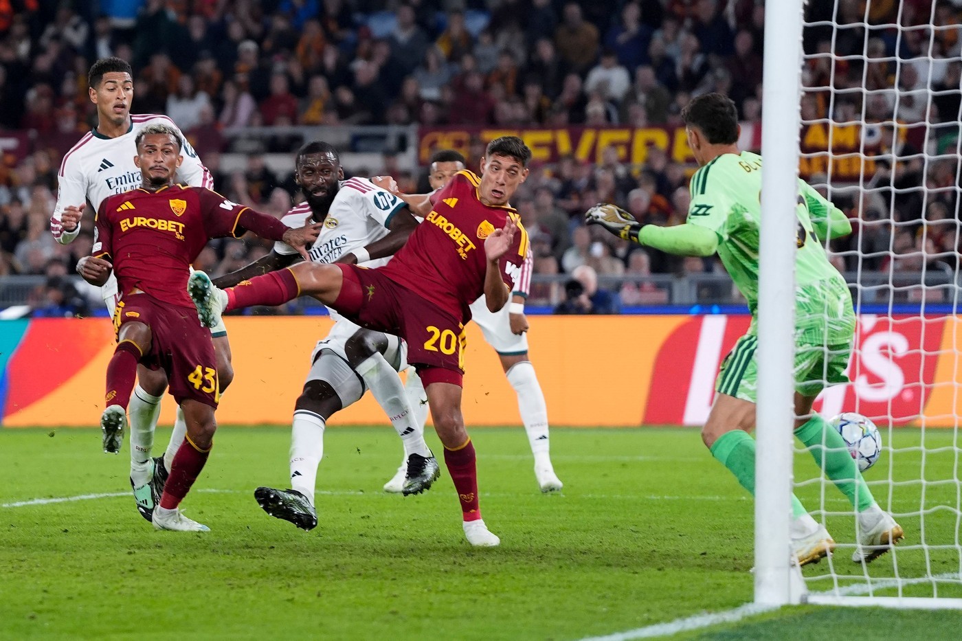 Chơi lội ngược dòng khó tin ở Champions League của Real Madrid cho thấy tầm quan trọng của các bàn thắng từ các tình huống cố định