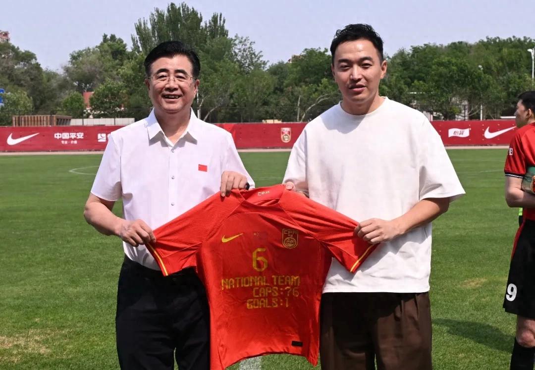 Chủ tịch Hiệp hội Bóng đá Trung Quốc Song Kai phát tín hiệu công khai kêu gọi các cựu tuyển thủ quốc gia: Bám rễ đào tạo trẻ, tiềm năng rất lớn