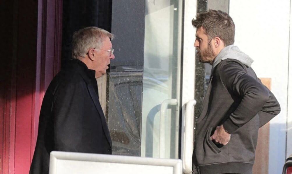 Manchester United ngày xưa đã trở lại? Tấn công và phòng ngự áp đảo Man City, nhưng Carrick nhấn mạnh vẫn còn hai thử thách lớn phải vượt qua