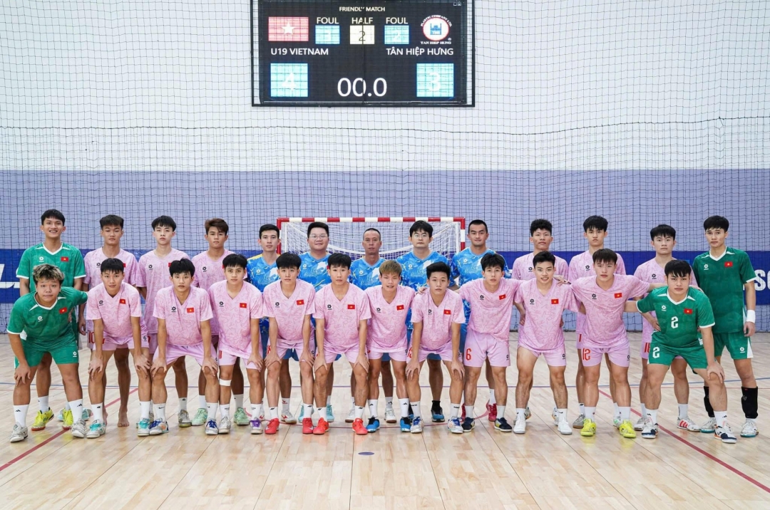 Tuyển trẻ Việt Nam sang Thái Lan dự giải Đông Nam Á