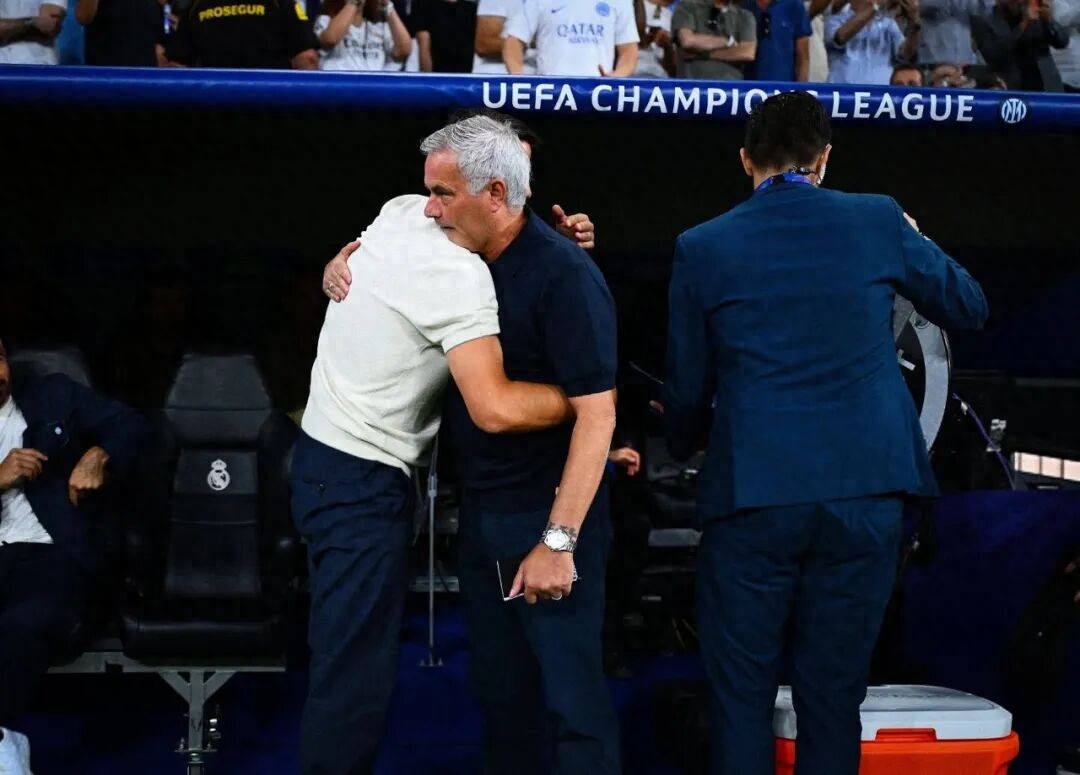 Sau 16 năm, Mourinho chỉ thắng được kết quả khi tái ngộ đội bóng cũ và học trò cũ