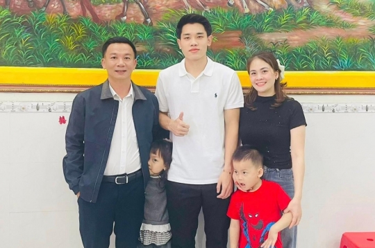 Đình Bắc về Nghệ An ăn Tết sau trận đấu với CLB CAHN