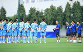 Trợ lý HLV Kim Sang Sik: 'U23 Việt Nam sàng lọc lực lượng cho Asiad'