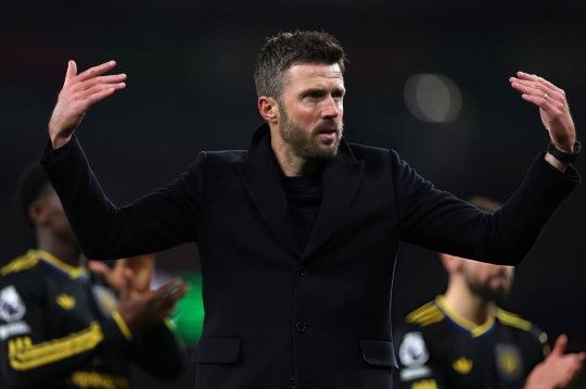 HLV Michael Carrick chỉ thắng bí quyết giúp MU đả bại Arsenal