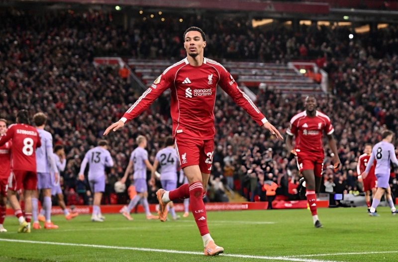 Ekitike lập cú đúp, Liverpool thắng dễ Brighton